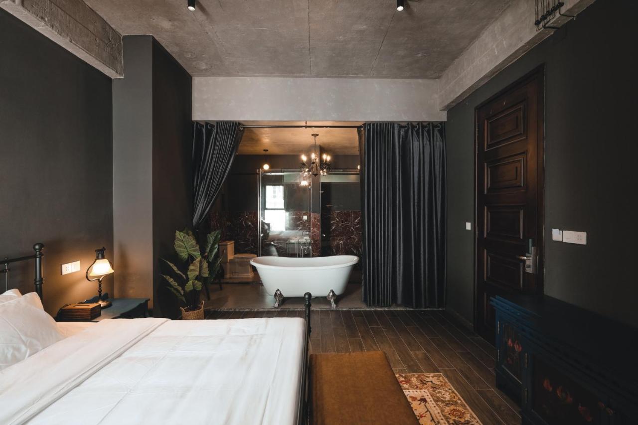 The Chum Boutique Hotel Hue Exterior photo