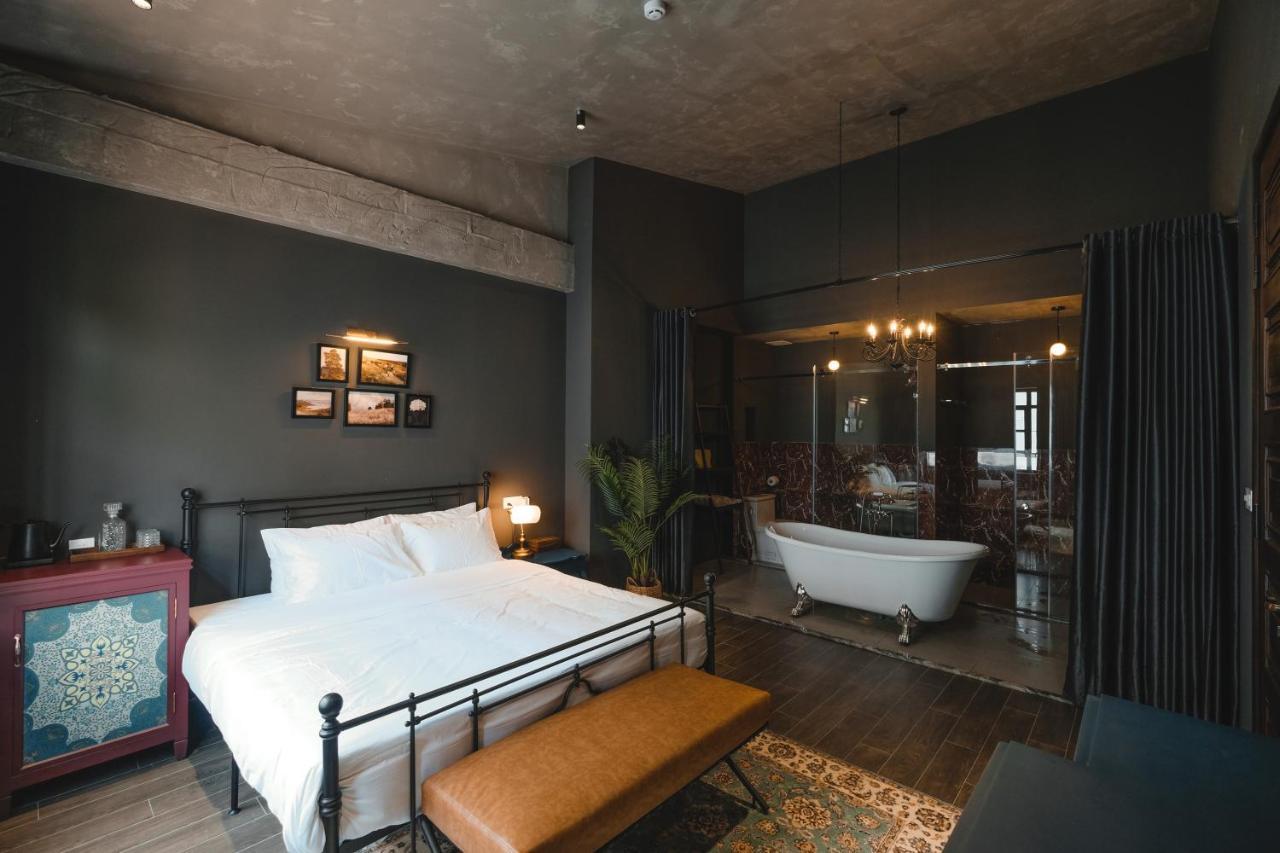 The Chum Boutique Hotel Hue Exterior photo