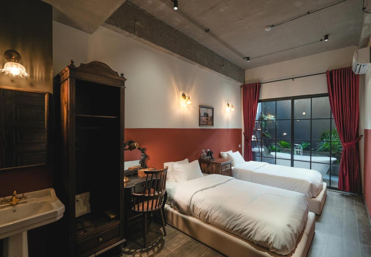 The Chum Boutique Hotel Hue Exterior photo