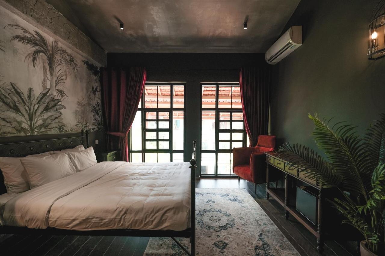 The Chum Boutique Hotel Hue Exterior photo